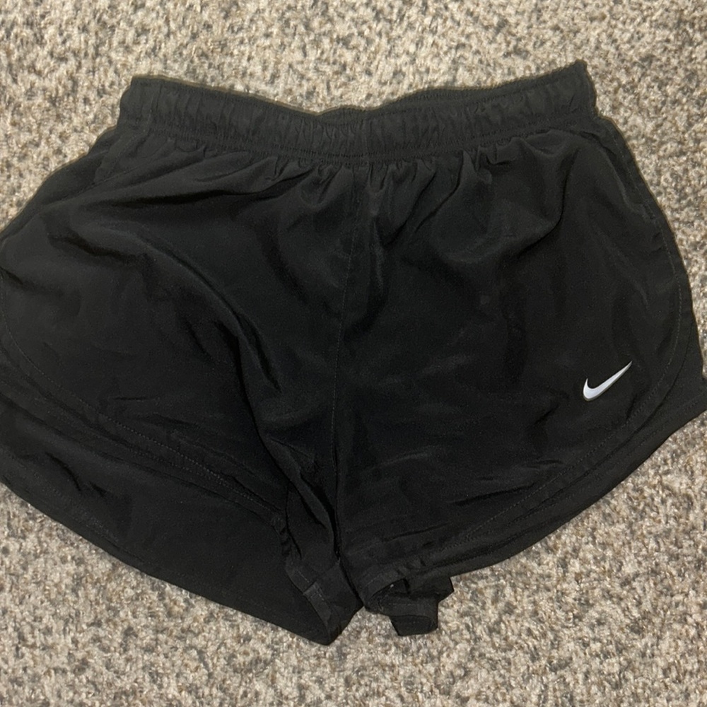 black nike dri fit shorts